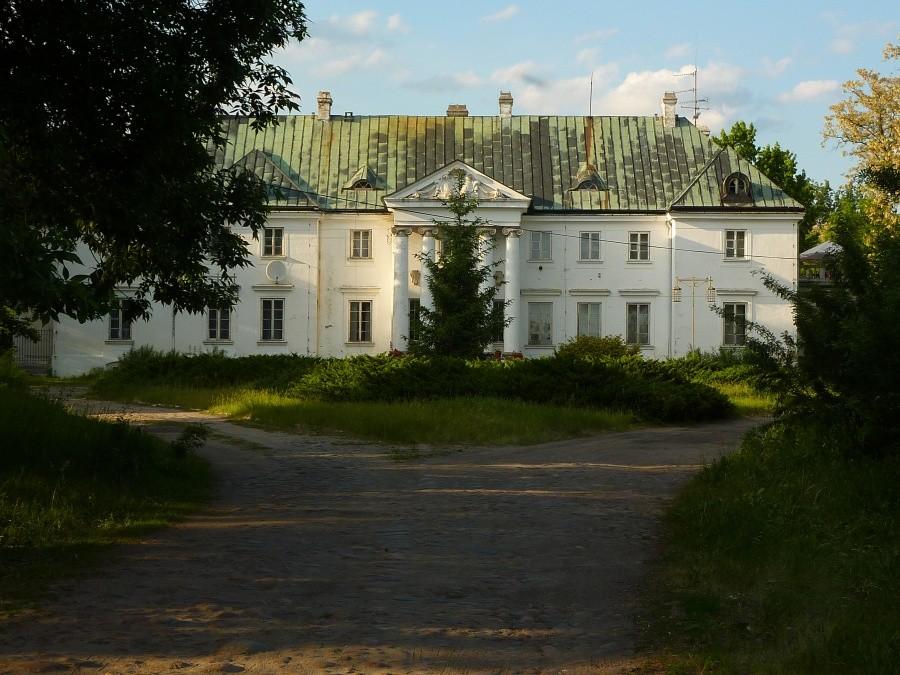 Przypadkowo odkryty pałac w Luszynie