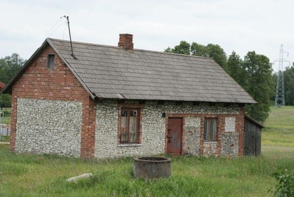 budynek z kamienia w Wincentynowie