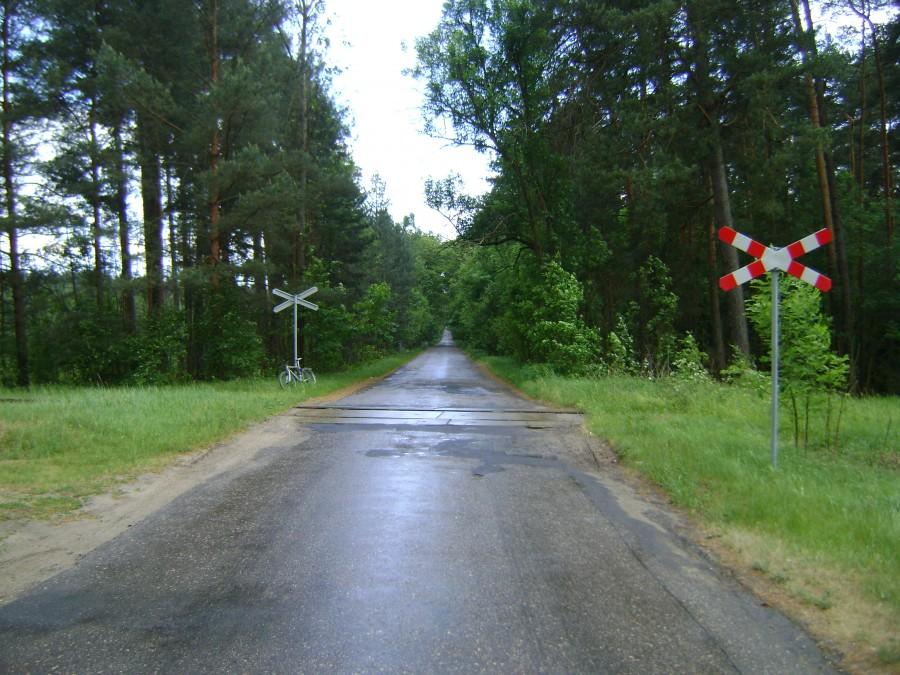 Krzyże Św.Andrzeja na przejeździe w stronę Glinnika