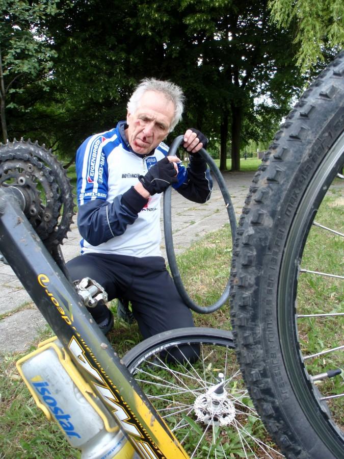 Na pit stopie - sprawdzam gdzie uchodzi.