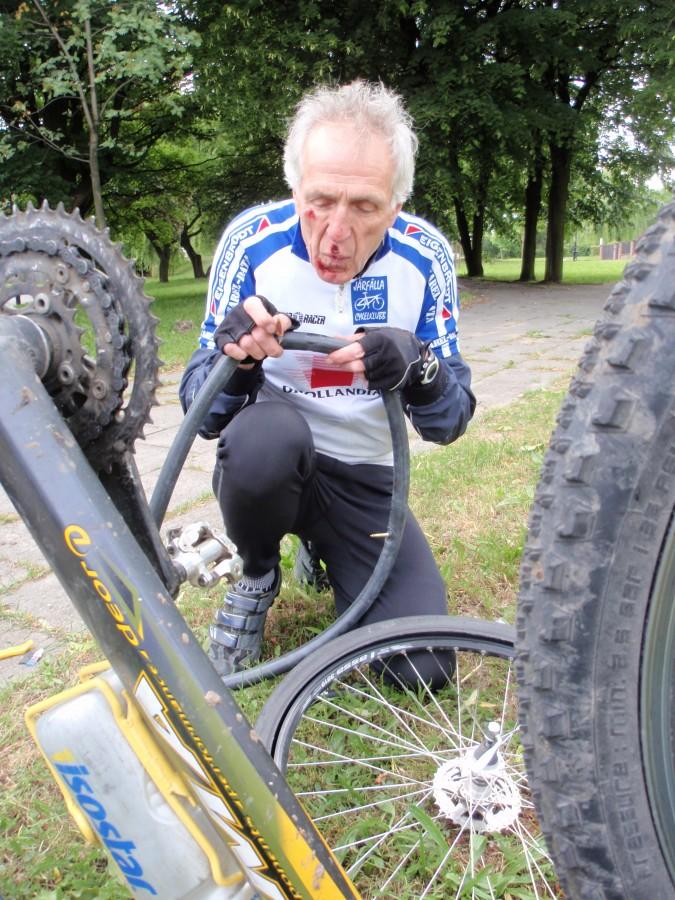 Na pit stopie - podmuchać na klej