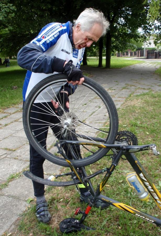 Na pit stopie - koło wraca na swoje miejsce.
