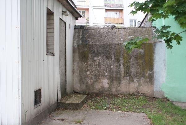 garaż nr.10 na armatę przeciwpancerną Ragelbau 701 z dobudowanym Ringstandem 58c (obiekt częściowo widoczny)