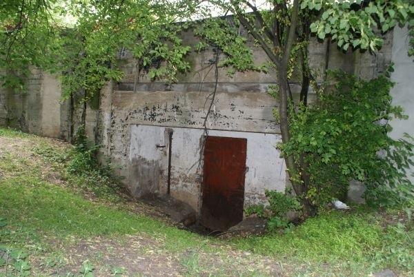 garaż nr.8 od tyłu