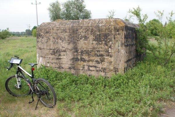 schron nr.15 do obrony okrężnej Ringstand 58c (obiekt dostępny również wnętrze)