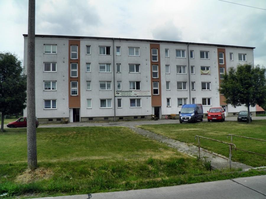 Blok w miejscowości Retzin z ciekawym anonsem, vide następne zdjęcie.