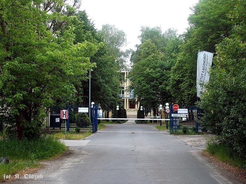 Komunikat Instytutu Łączności o Krajowej Częstotliwości Wzorcowej... czyli Instytut Łączności w Miedzeszynie