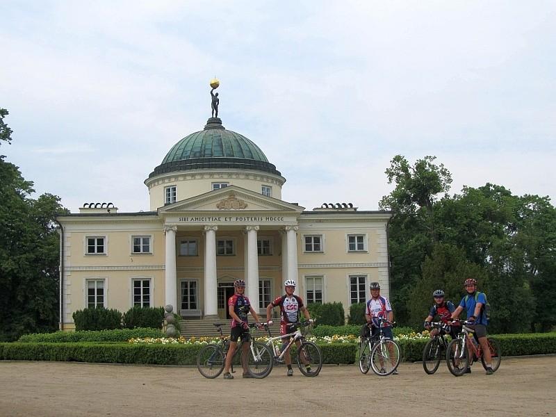 pałac w Lubostroniu