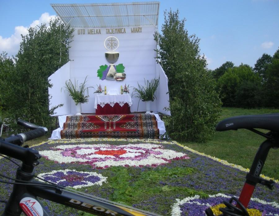 Najpiękniejszy ołtarz Bożego Ciała w parafii Mirowskiej