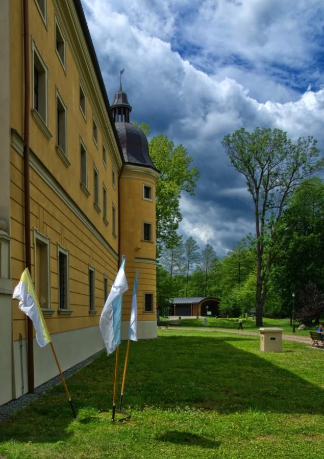 Zespół klasztorno-pałacowy - z innej strony