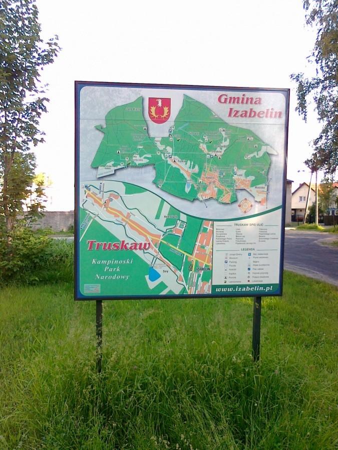 Plan przy wjeździe do Truskawia