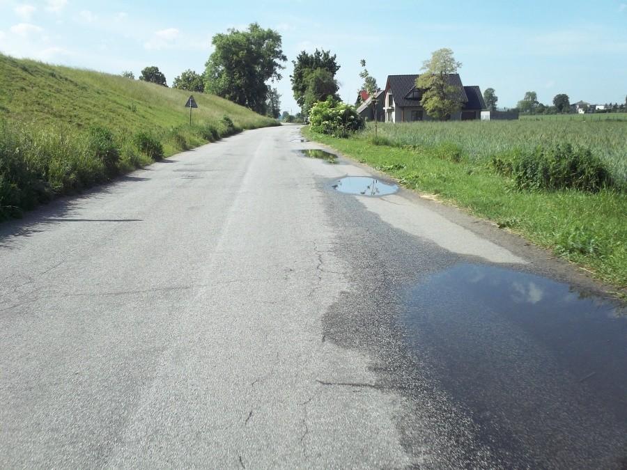 Małe Walichnowy - pamiątki po ostatnich, deszczowych dniach