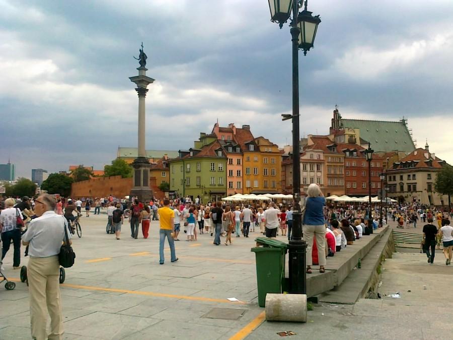 Tłok na Placu Zamkowym