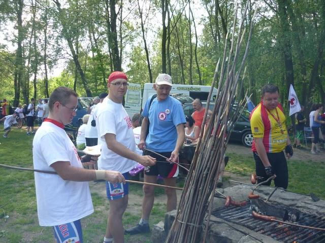 Tradycyjne pieczenie kiełbasek