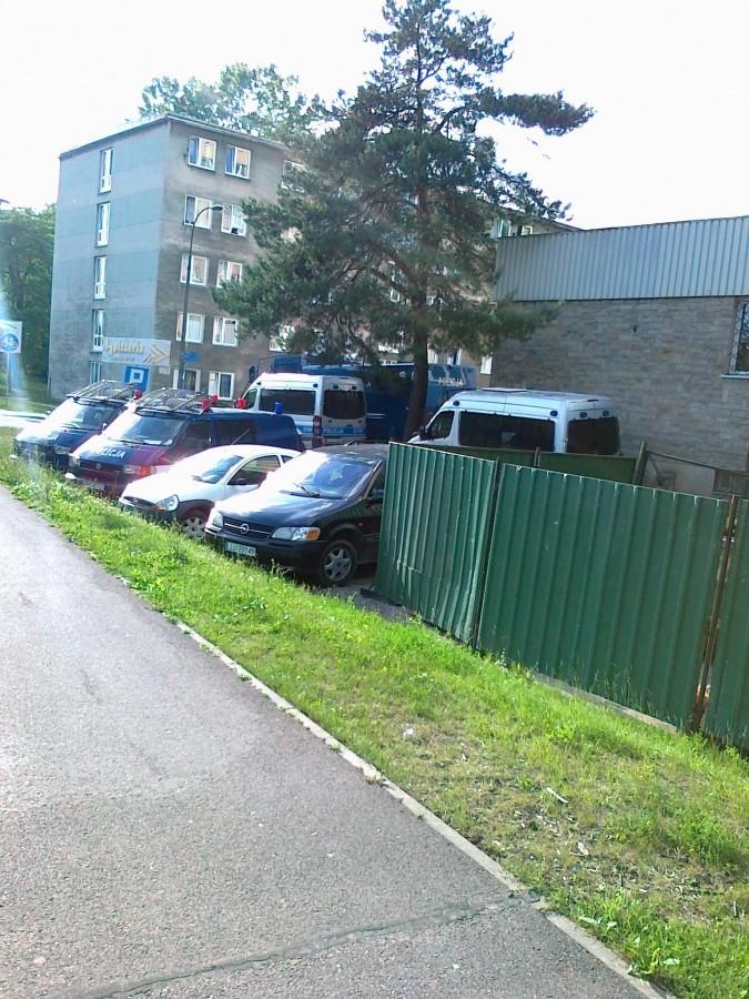 Policja obstawiająca EURO stacjonuje w budynkach WAT