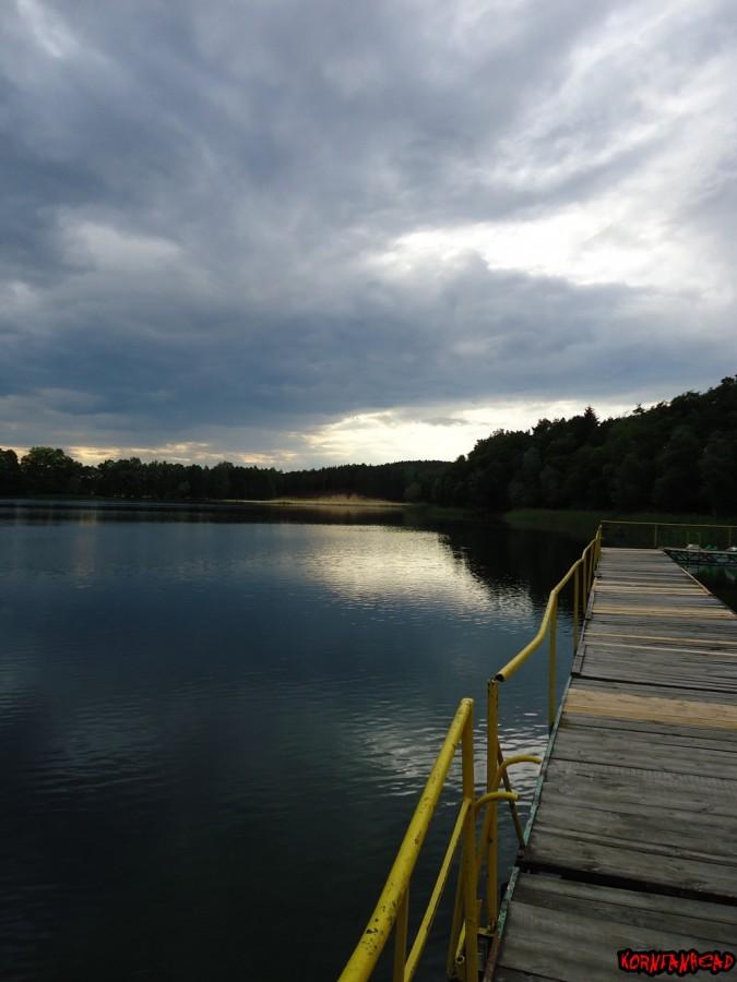 To zdjęcie wyraża wszystko. Spokój, ciszę, pustkę i idealne warunki atmosferyczne do pedałowania.
