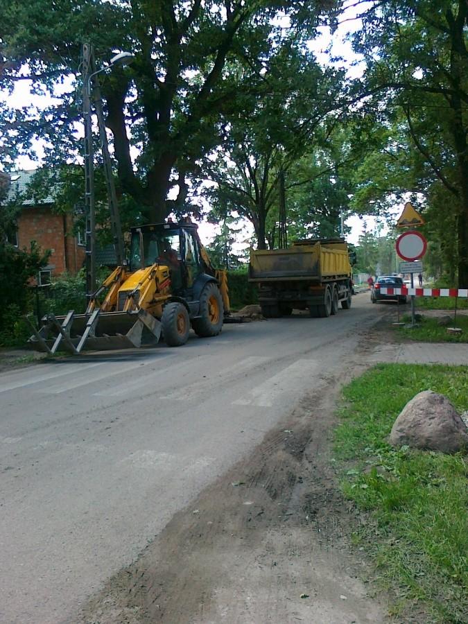 Remont głównej ulicy w Macierzyszu