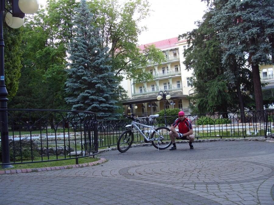 Polanica park zdrojowy i Wielka Pieniawa. Fontanny brak wyłączyli wodę ale czemu ??.