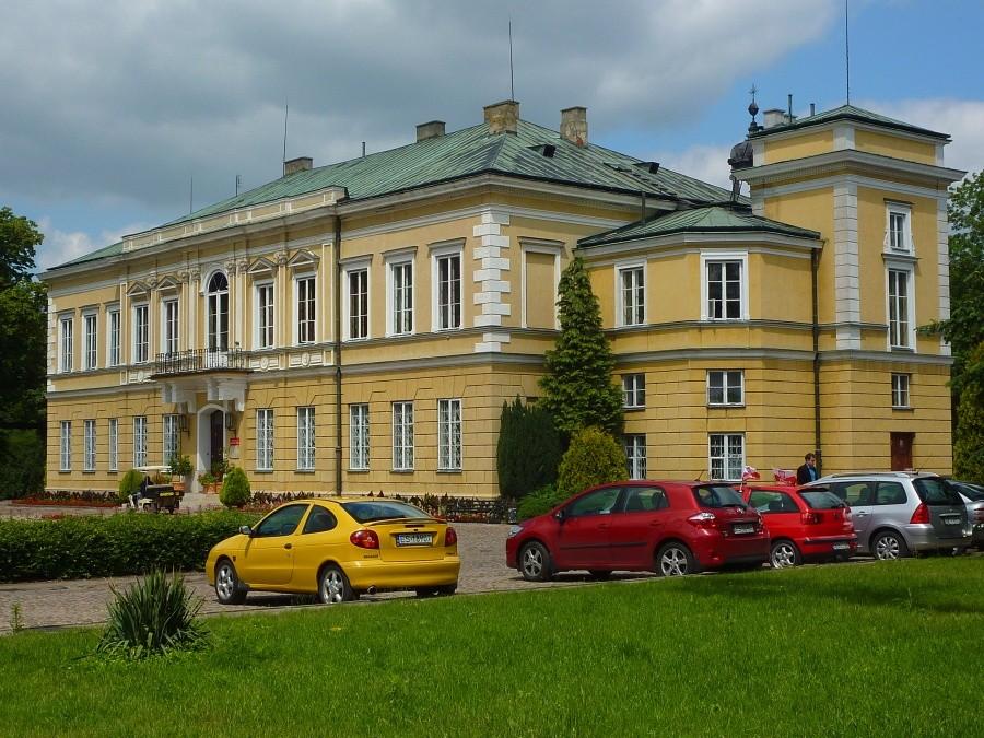 Pałac arcybiskupów gnieźnieńskich w Skierniewicach