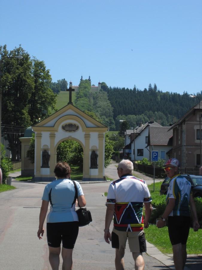 W drodze do Klasztoru w Kralikach