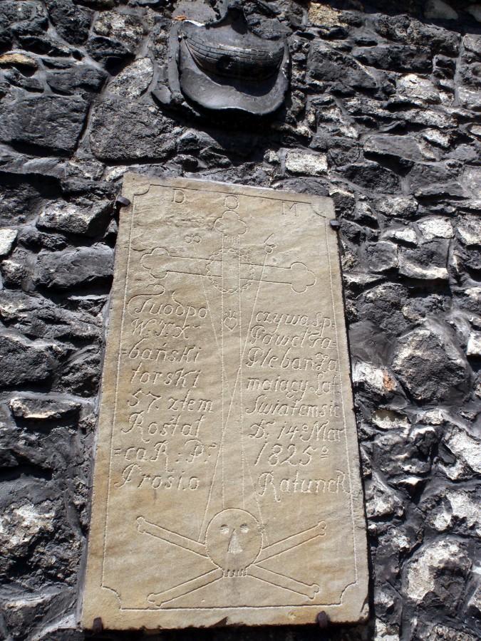 Krzyż i czaszka