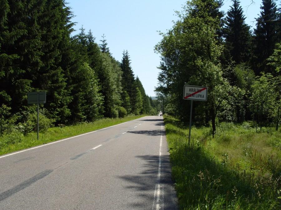 Piękna prosta w stronę Kralik a koniec Dolni Lipka.