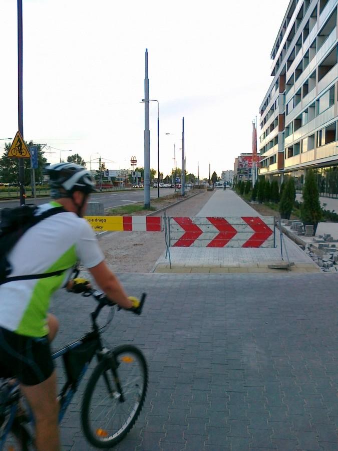 Remont dotyczy również chodnika i drogi dla rowerów