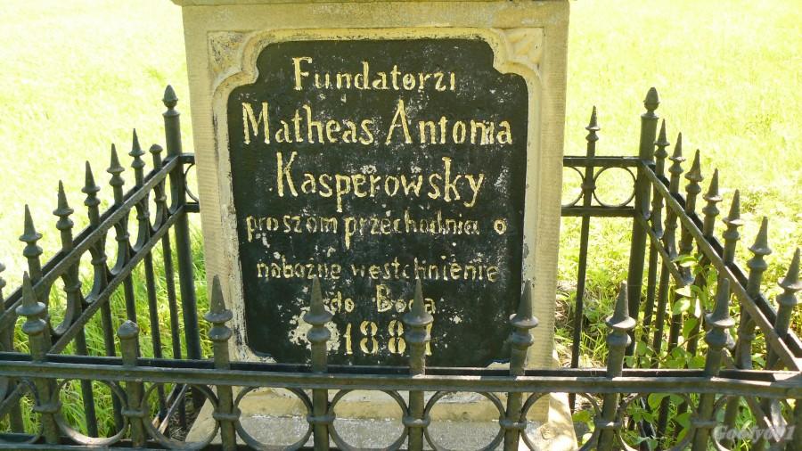 Przydrożny krzyż.