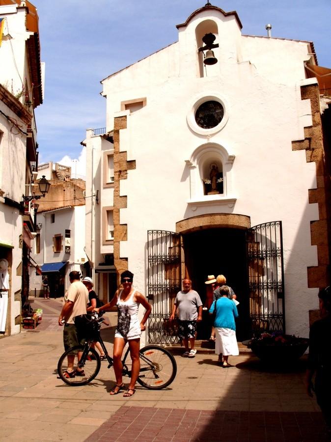 Kościółek w Tossa de Mar