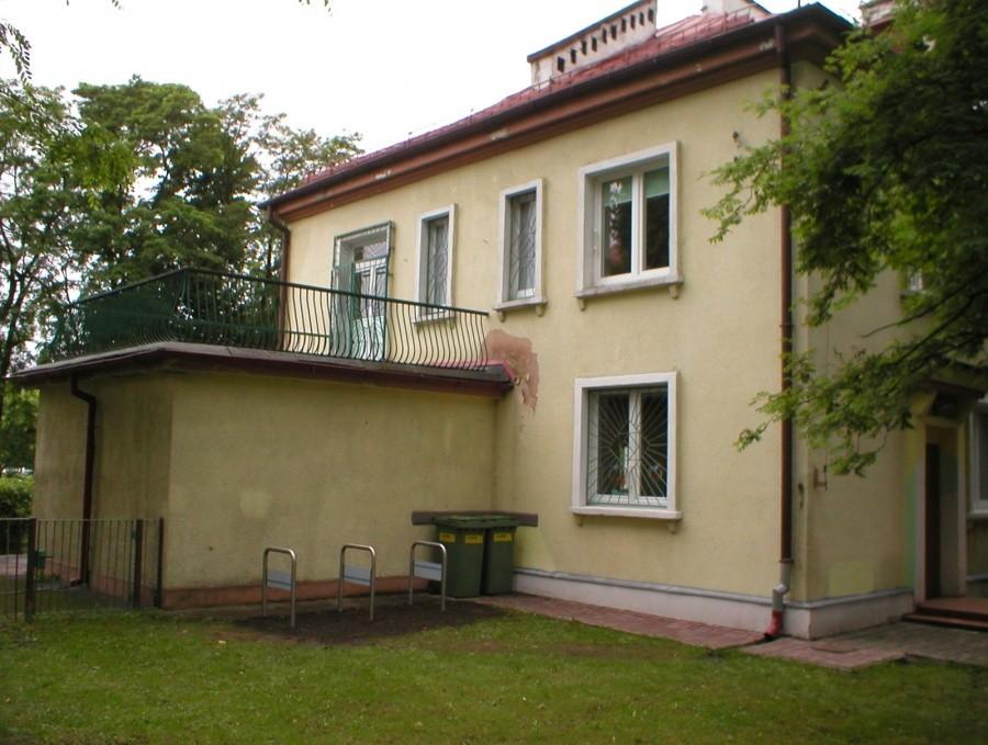 NOWE ELBLĄSKIE STOJAKI ROWEROWE - ŻŁOBEK NR 2