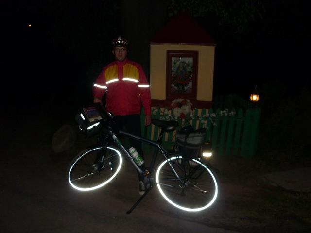 Dobieszków nocą