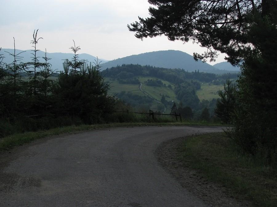 Pieniny Gorlickie z zakrętu do Nowicy