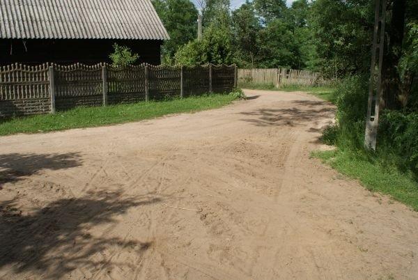 Jedyne co, to mają tutaj elektryczność i duuuuużo piasku ;)