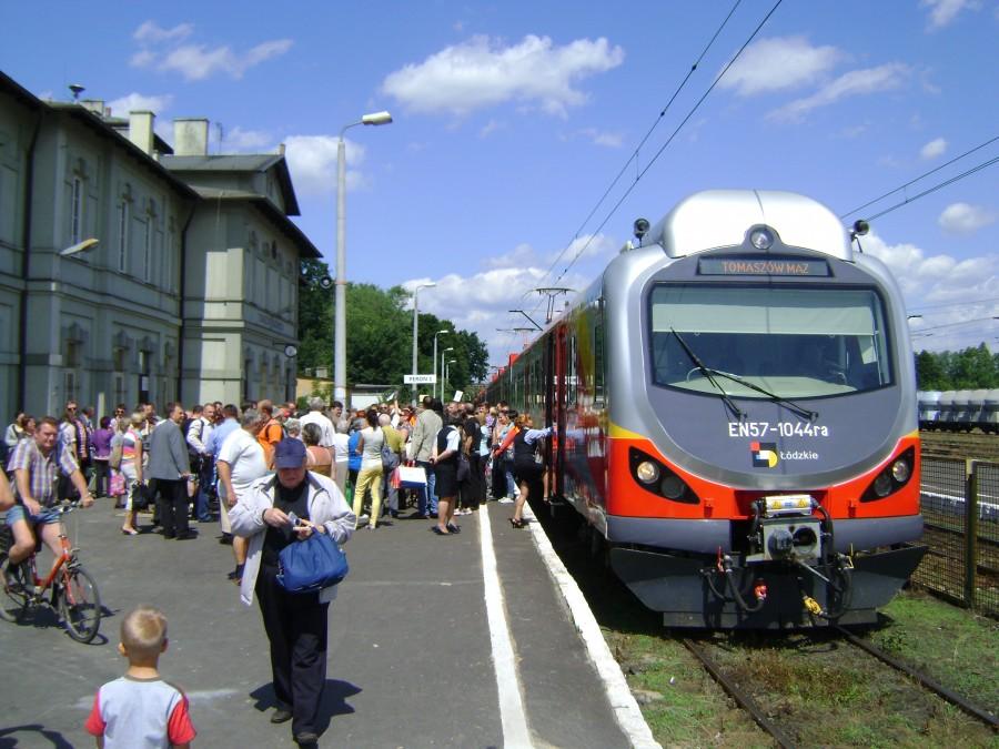 Zmodernizowane EN-ki 57 na stacji Tomaszów Maz