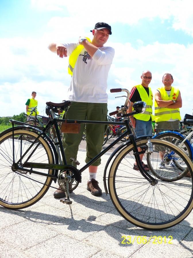 RETRO BIKE I JEGO WŁAŚCICIEL