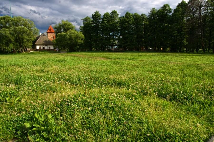 Chudów wieczorem