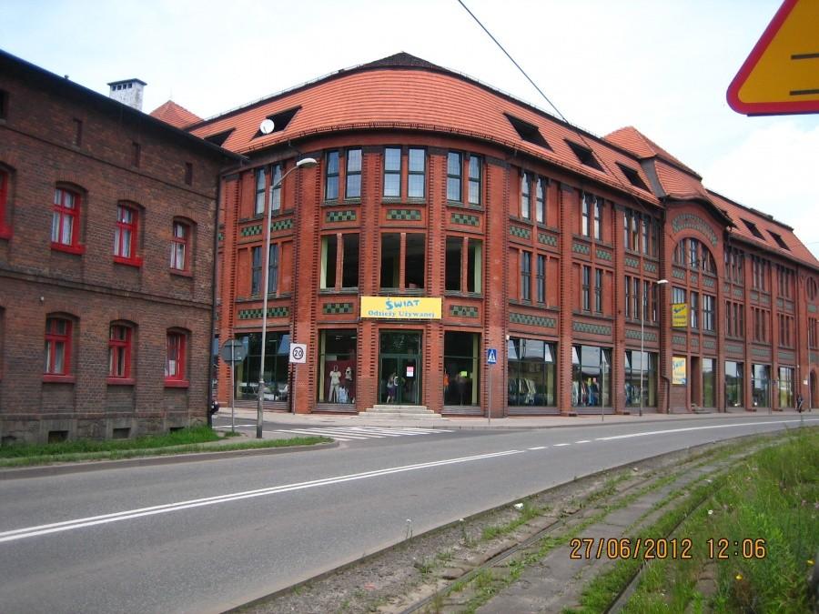 dom towarowy na osiedlu Kaufhaus w Rudzie Śląskiej