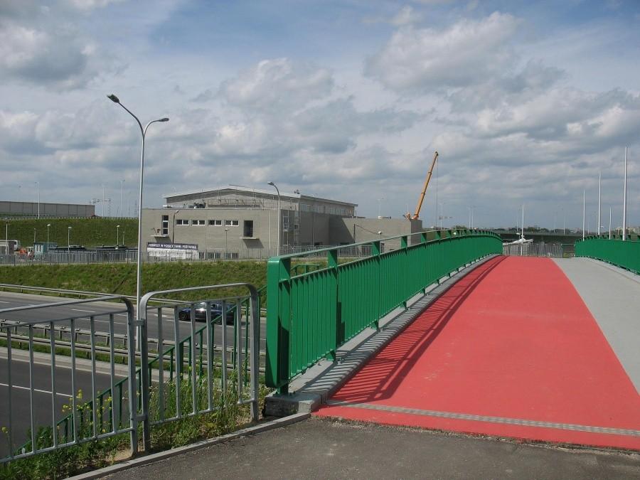 Kładka na Wisłostradą i budunek tunelu pod Wisłą