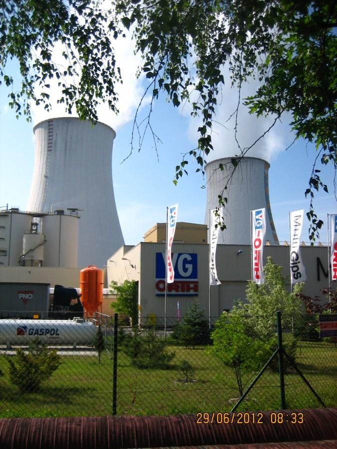 imponujące chłodnie kominowe Elektrowni Jaworzno