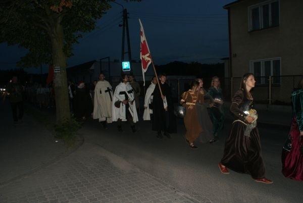 przemarsz przez miasto, w ramach X Jarmarku Cysterskiego
