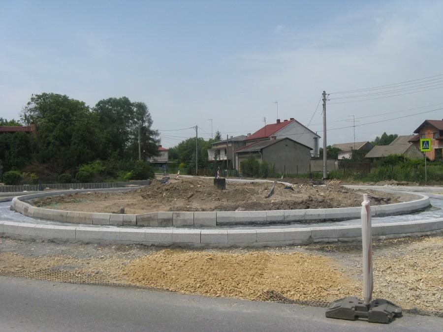 Budowa ronda w Łośniu