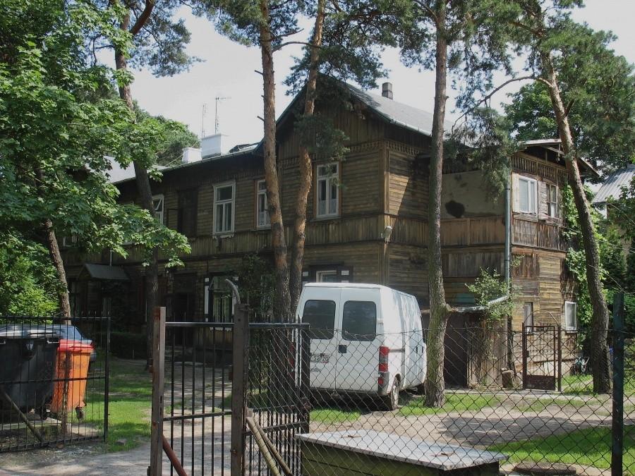 Radość - drewniak przy ul. Junaków 20