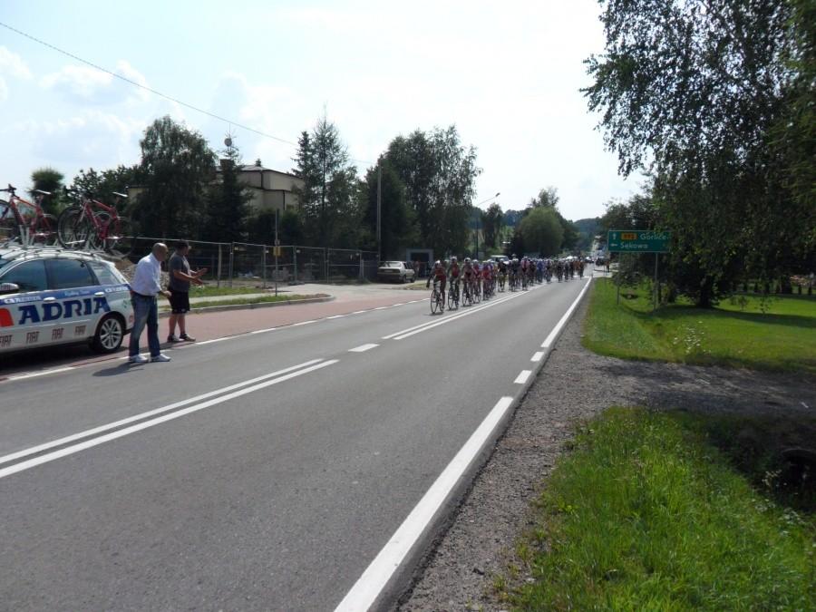 peleton coraz bliżej
