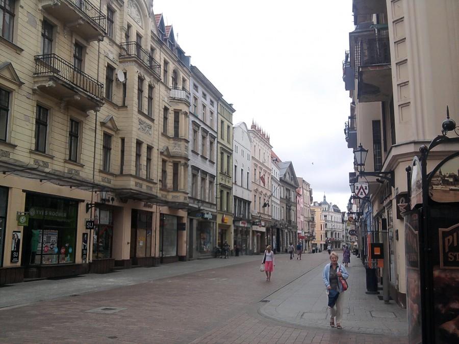 W niedzielny poranek na ul. Szerokiej pustawo