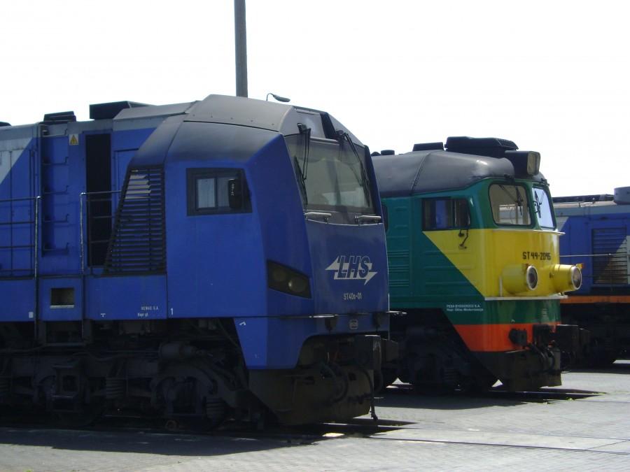 ST40s-01 i ST44-2045 odpoczywają na bazie LHS-u w Zamość Bortatycze