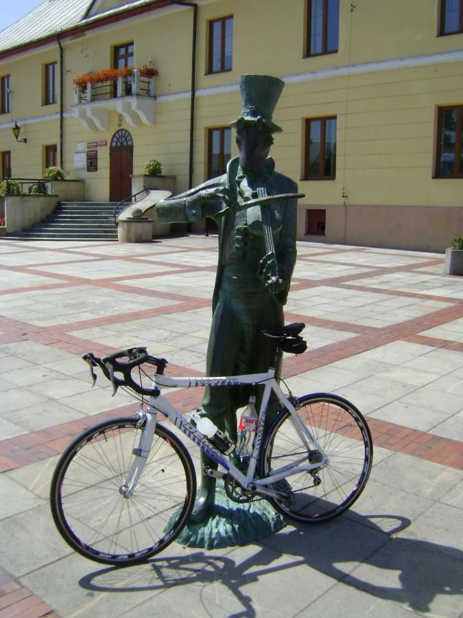 Z honorowym obywatelem Szczebrzeszyna czyli z chrząszczem