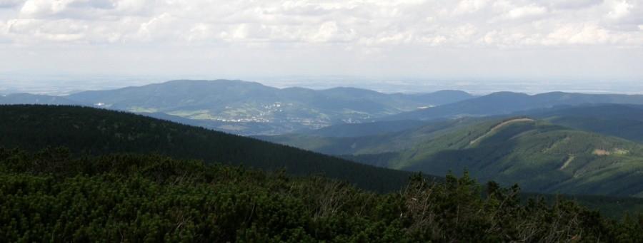 I na północny zachód. Gdzieś stamtąd z oddali przyjechałem :)