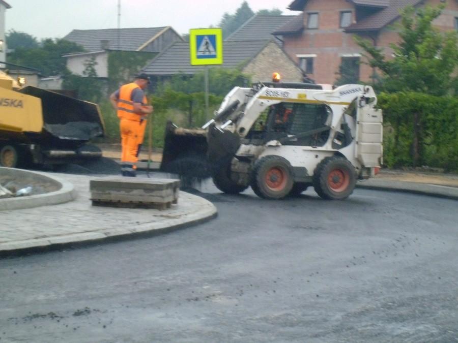 Łosień: Budowa ronda
