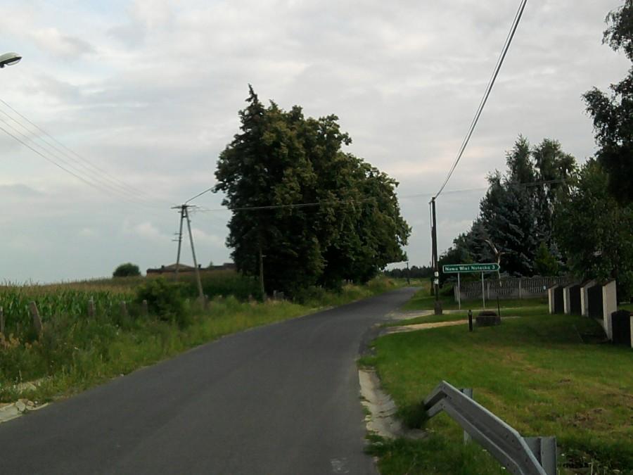 Odtąd zaczyna się długi podjazd Z gromadna do Iwna