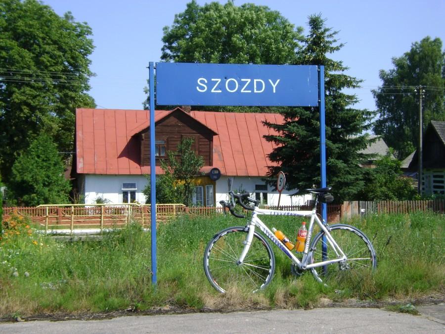 Przystanek kolejowy Szozdy